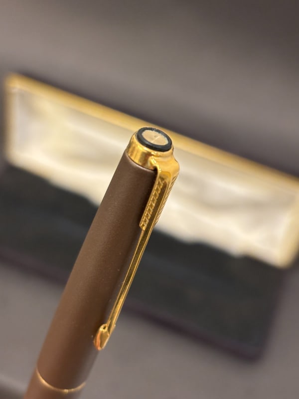 Parker 50 Falcon Fountain Pen Brown Laquered Silver Section NOS (Bfp678)