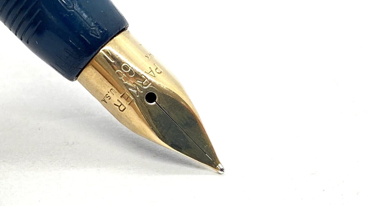 Vintage Parker VP Fountain Pen In Blue And Chrome 14K Medium NIB Made In USA