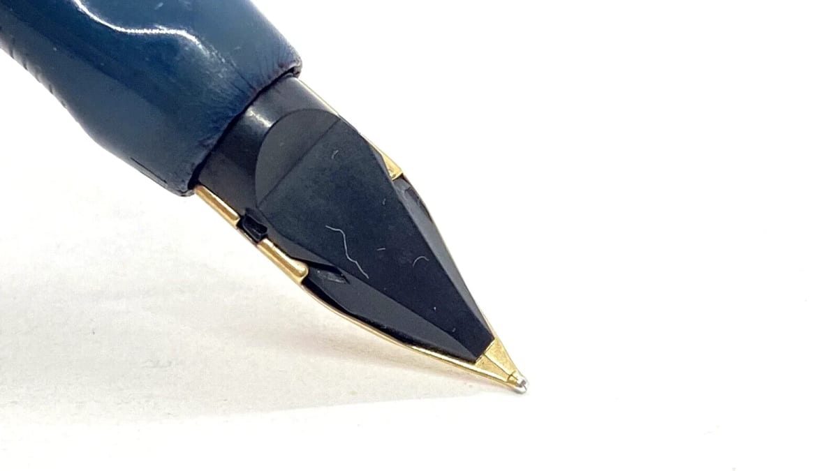 Vintage Parker VP Fountain Pen In Blue And Chrome 14K Medium NIB Made In USA