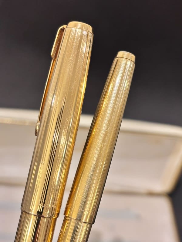 NOS Parker 51 Fountain Pen + Bp Set Insignia Gold Argentina (Bfp727)