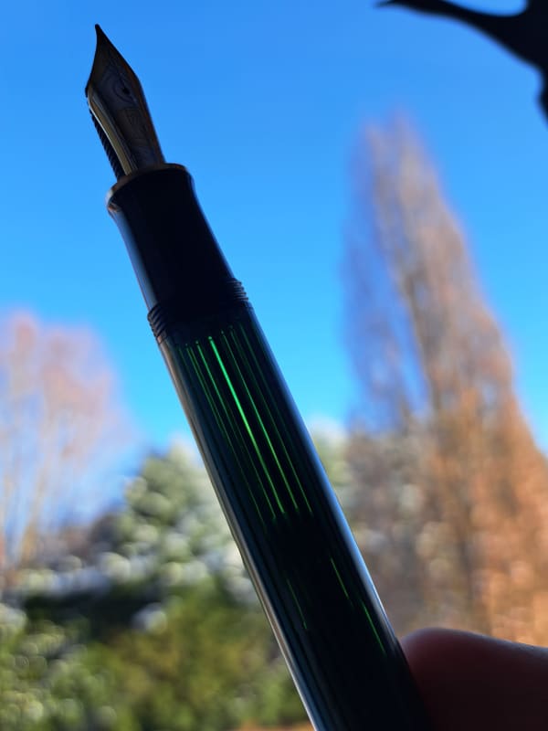 Pelikan M800 Old Style Green Fountain Pen with 18c F Nib