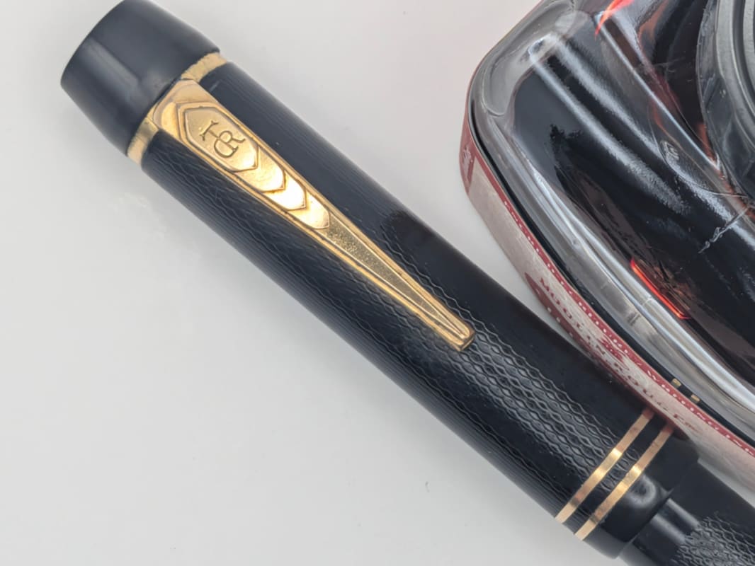 Vintage Onoto (De La Rue) Fountain Pen – Chased Pattern & 14k Gold Nib 1930's