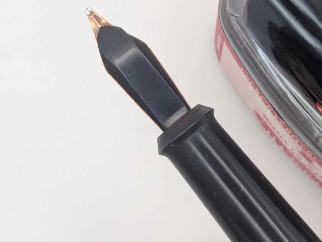 Vintage Onoto (De La Rue) Fountain Pen – Chased Pattern & 14k Gold Nib 1930's
