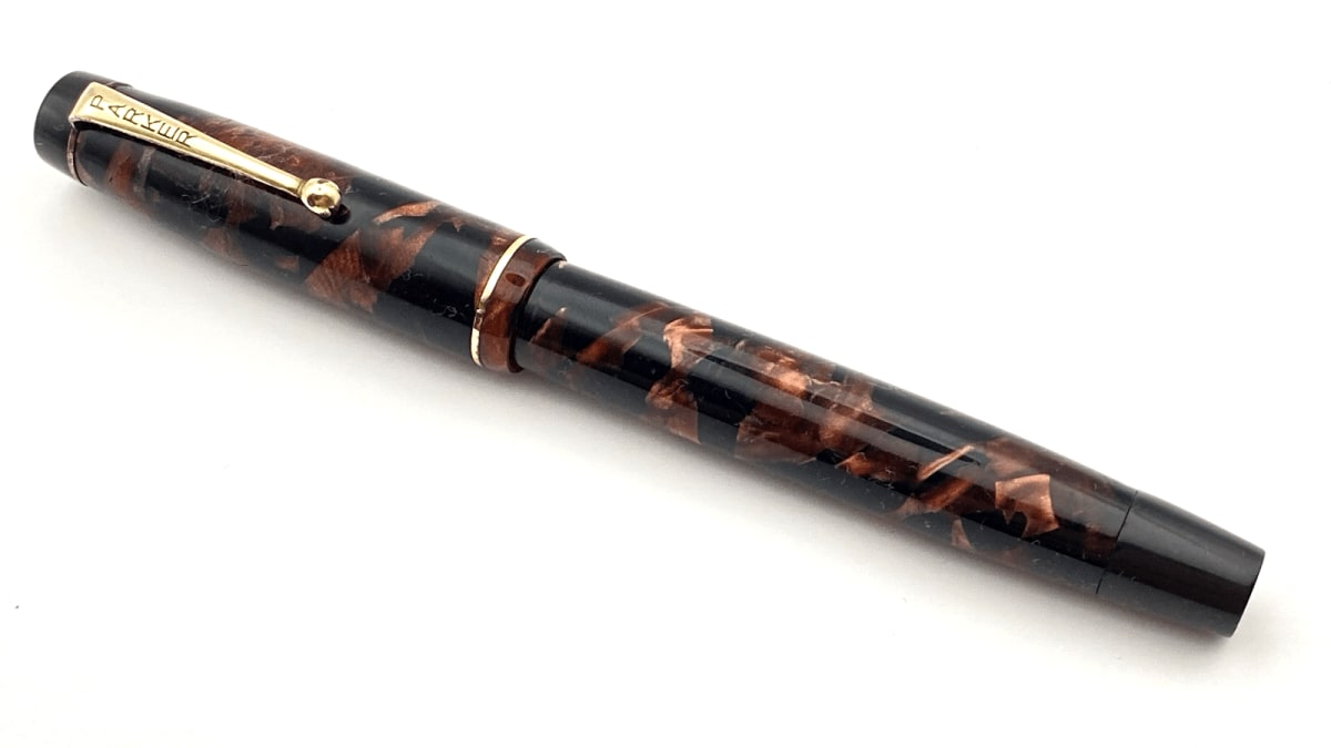 Vintage Parker Senior Duofold Fountain Pen In Red Marble 14K Gold Fine NIB Sb