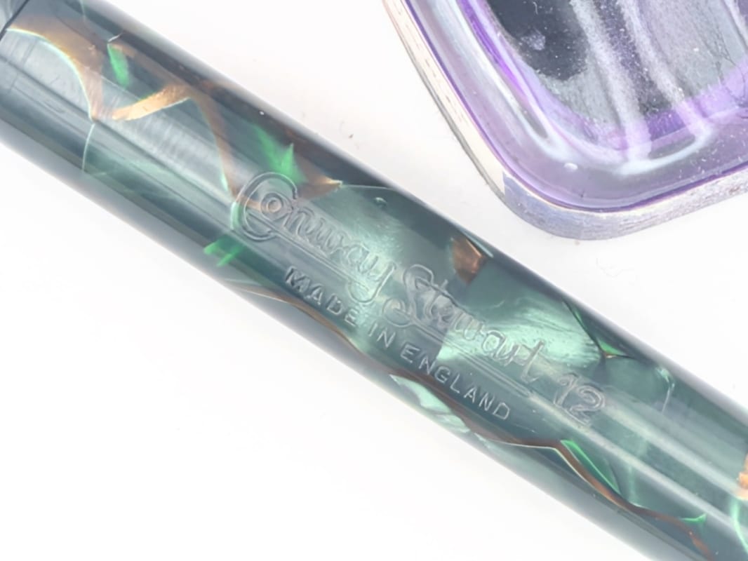 Stunning fully restored vintage Conway Stewart 12 lever-filler fountain pen in original box (Green/Bronze Swirled Celluloid)
