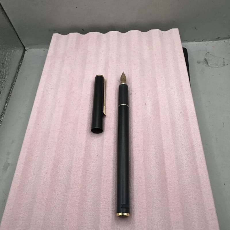 Vintage Aurora Hastil Fountain Pen Broad 14K Nib Matte Black Boxed