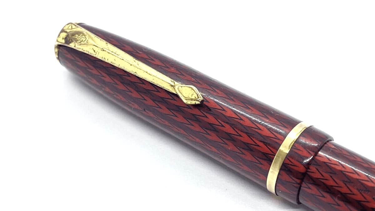 Vintage Conway Stewart No 28 Fountain Pen In Red Herringbone 14K Gold Medium NIB