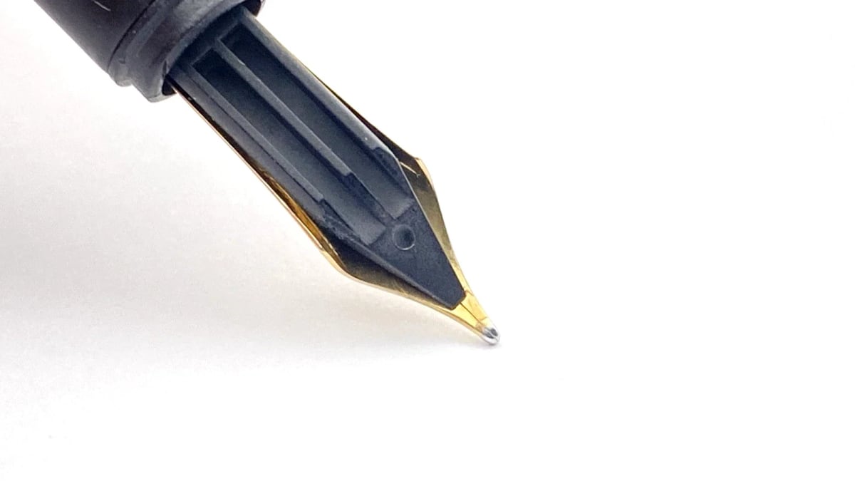 Dunhill Slimline Fountain Pen Silver Plated 14K Gold Medium NIB Made In Germany