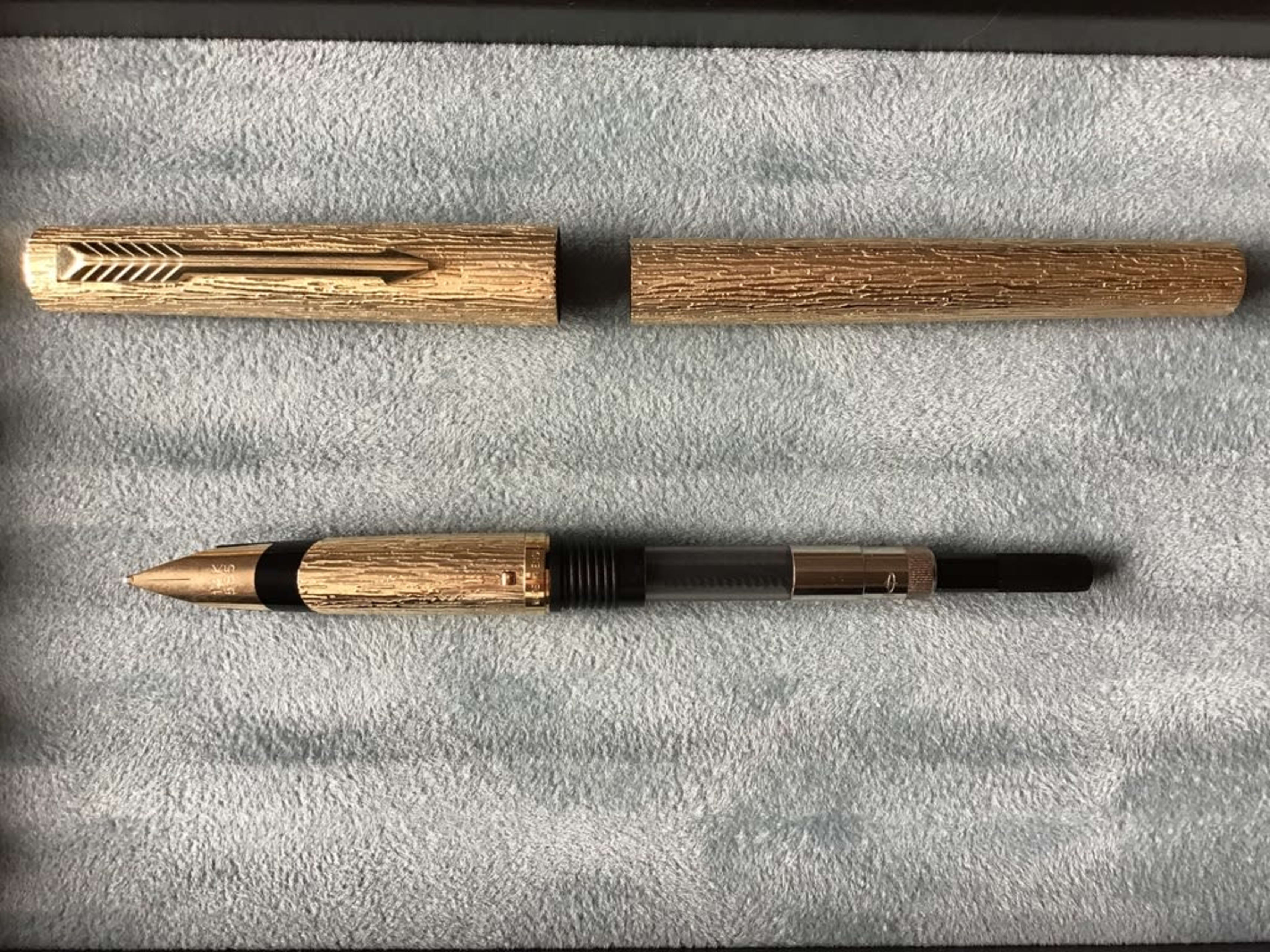 Uncommon Parker 105 "Bark finish" Fountain pen