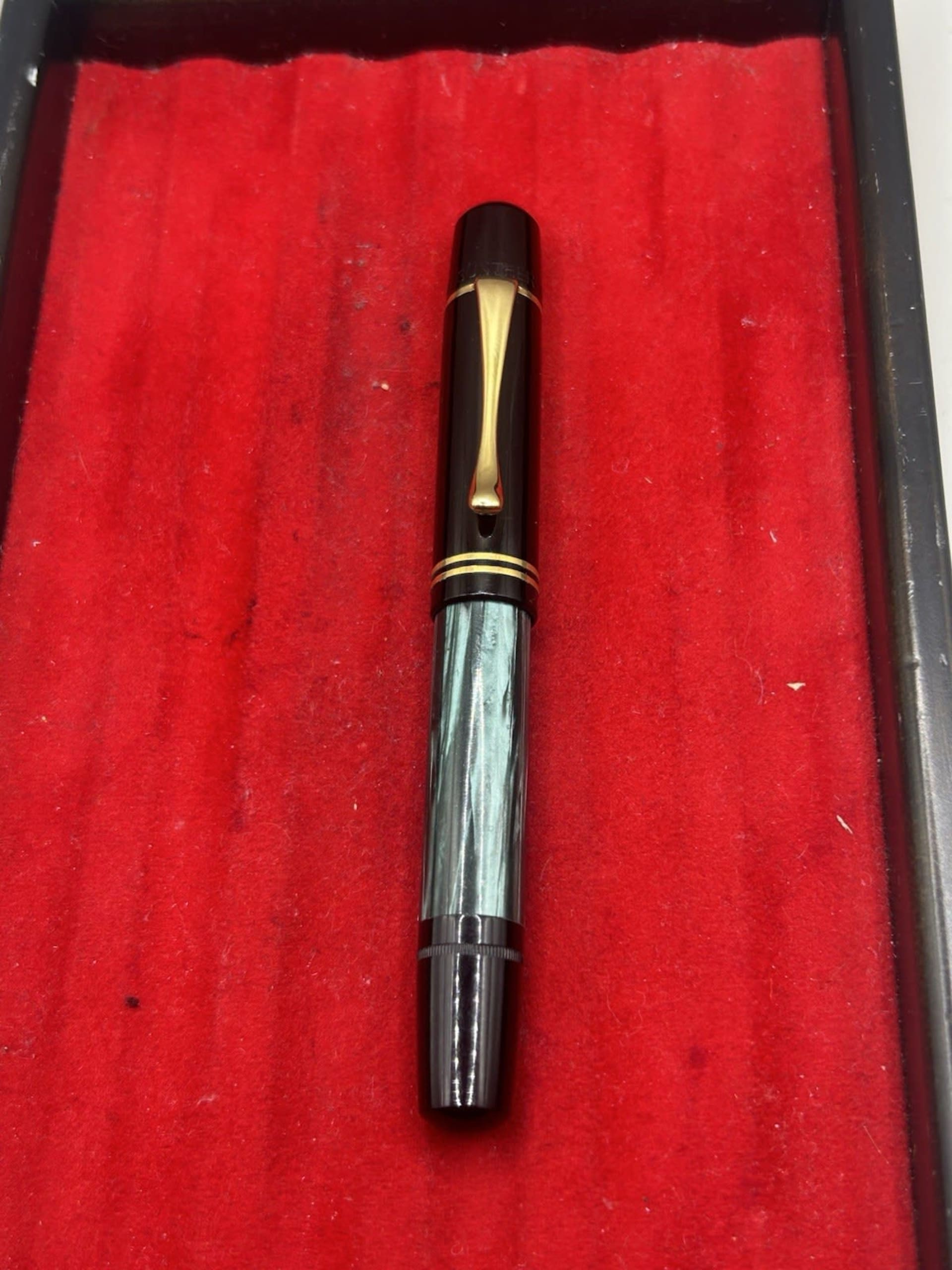 Vintage Pelikan 100N Fountain Pen In Green Marble Semi Flexible NIB 14Ct