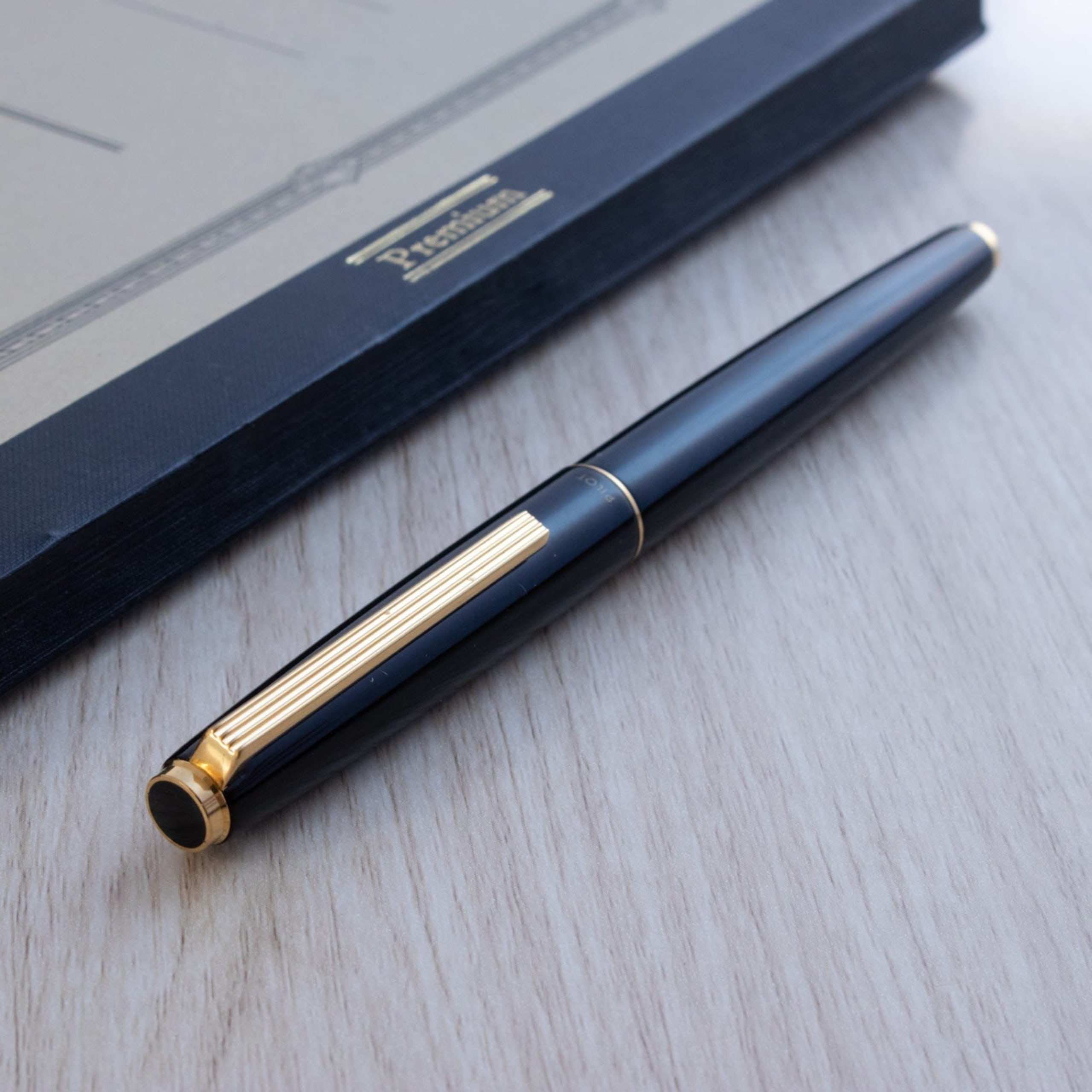 Vintage 1980s Pilot Custom Original Black Long Body 14K Gold F Nib Fountain Pen