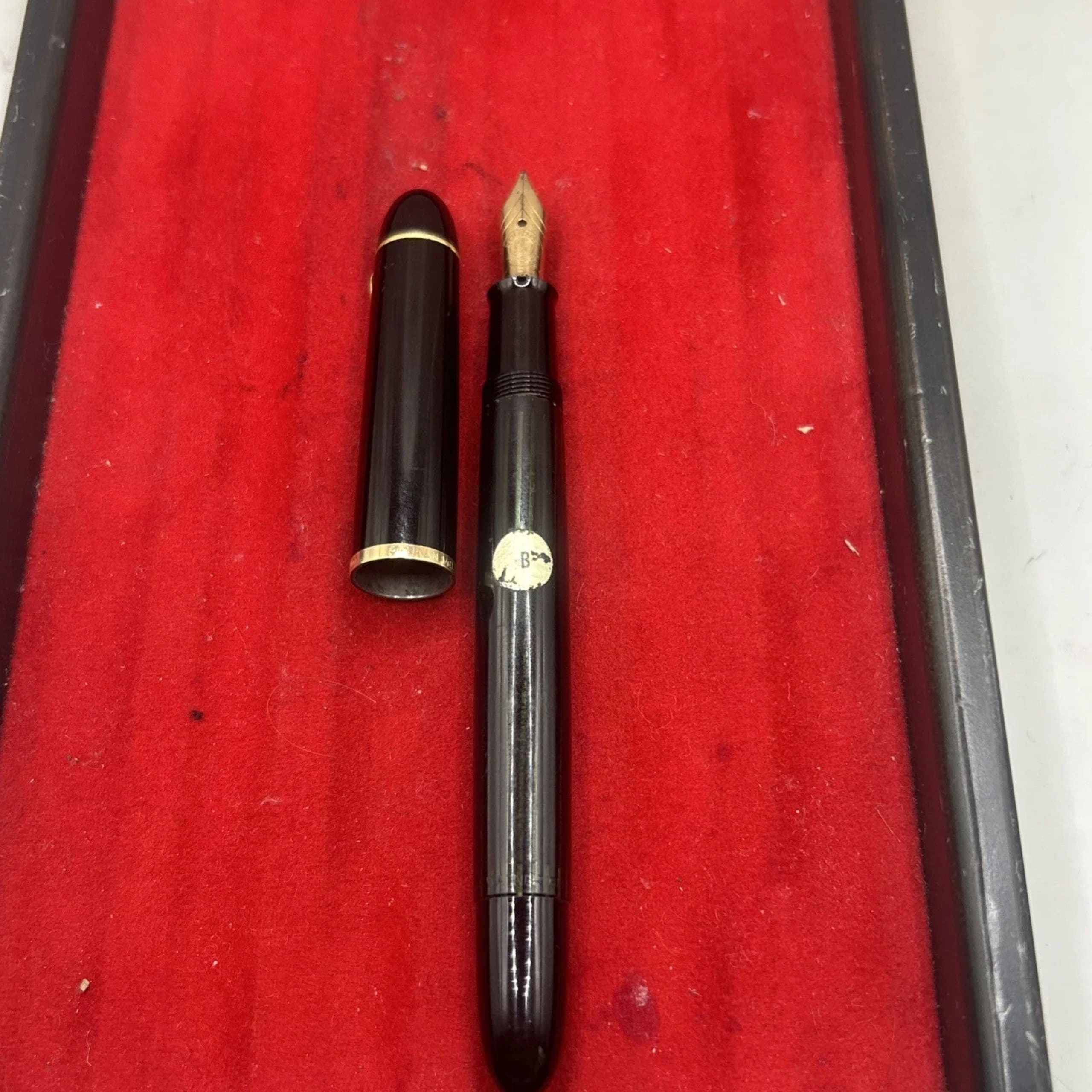 Pelikan 140 Fountain Pen 14C Gold Broad NIB With Sticker