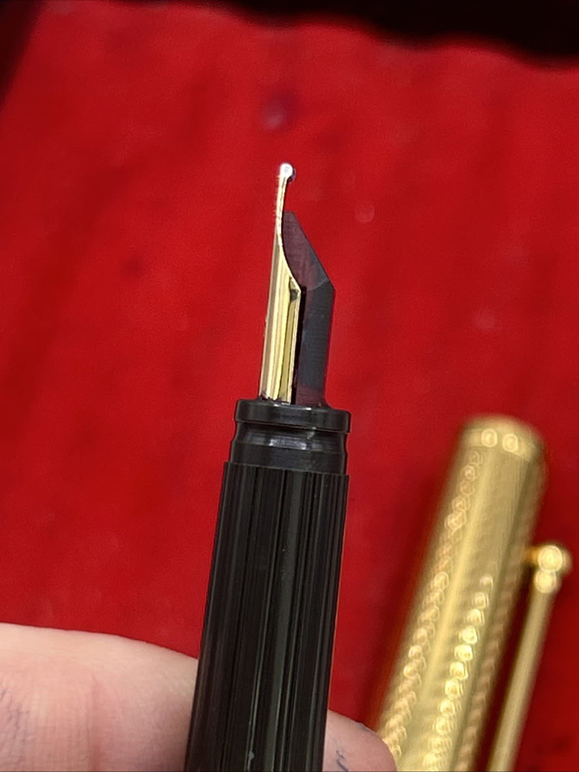 Vintage Waterman Goutte Gold Plated Fountain Pen 18K Gold NIB Broad