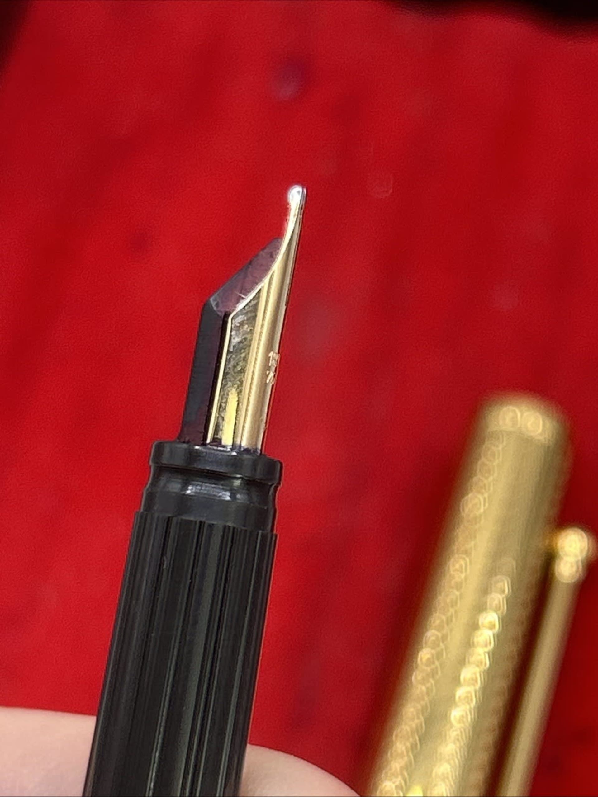 Vintage Waterman Goutte Gold Plated Fountain Pen 18K Gold NIB Broad