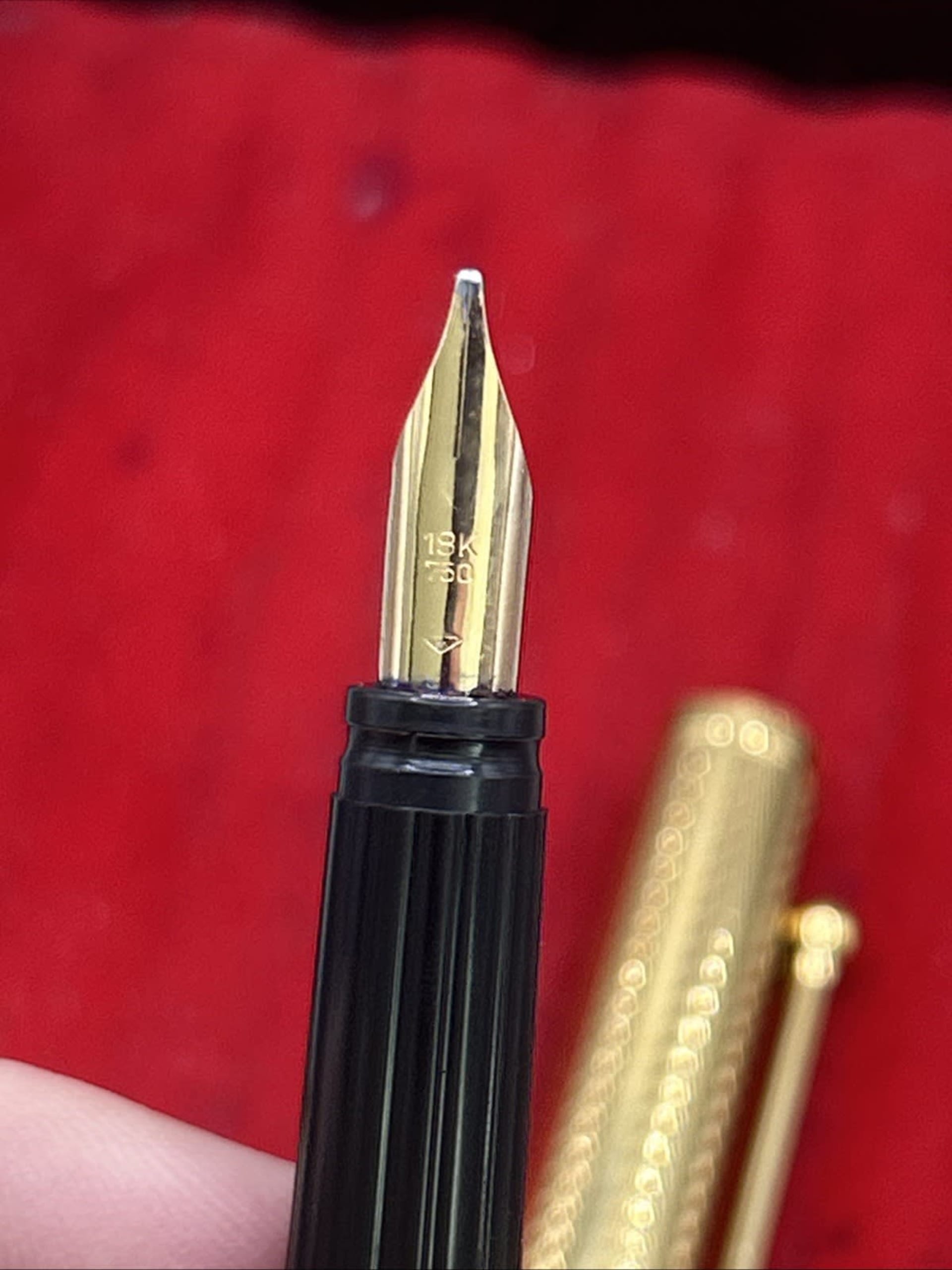 Vintage Waterman Goutte Gold Plated Fountain Pen 18K Gold NIB Broad