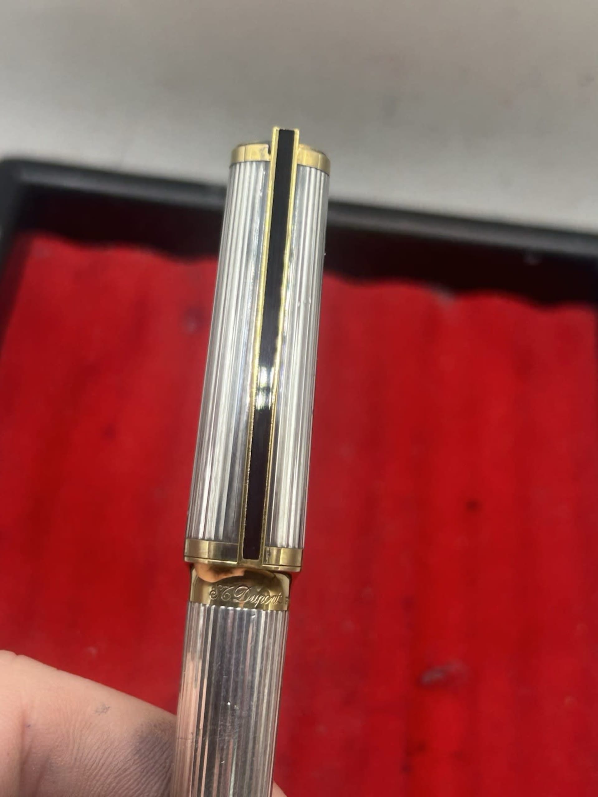 S.T. Dupont Montparnasse Fountain Pen Silver Plated And Gold 18K Nib