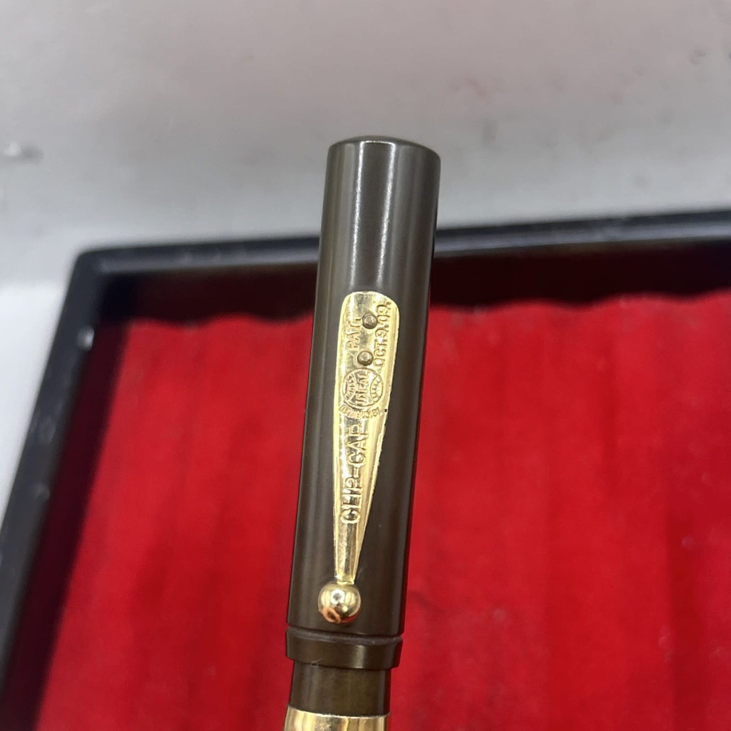 Waterman 14 Psf Fountain Pen Gold Plated Overlay Fine NIB
