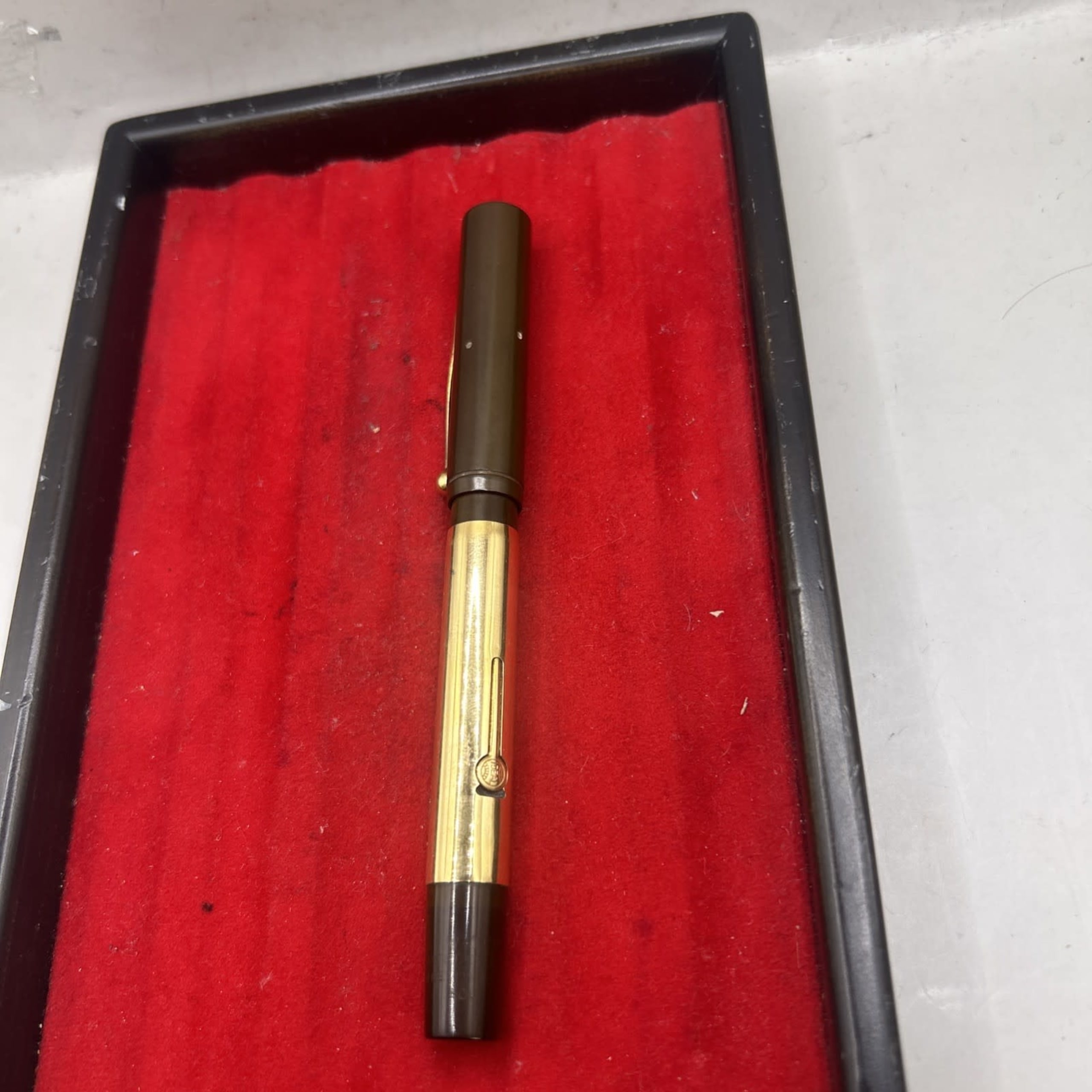 Waterman 14 Psf Fountain Pen Gold Plated Overlay Fine NIB