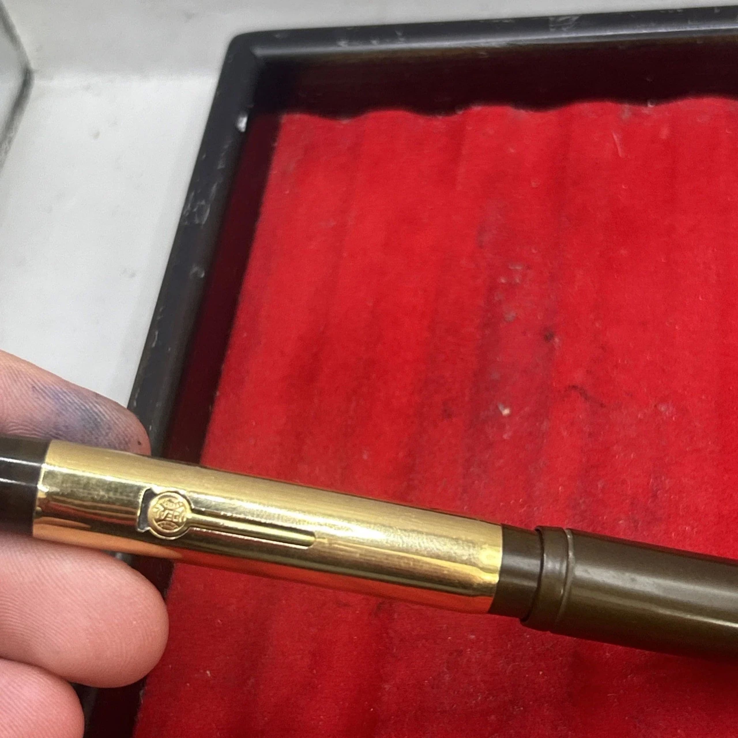 Waterman 14 Psf Fountain Pen Gold Plated Overlay Fine NIB