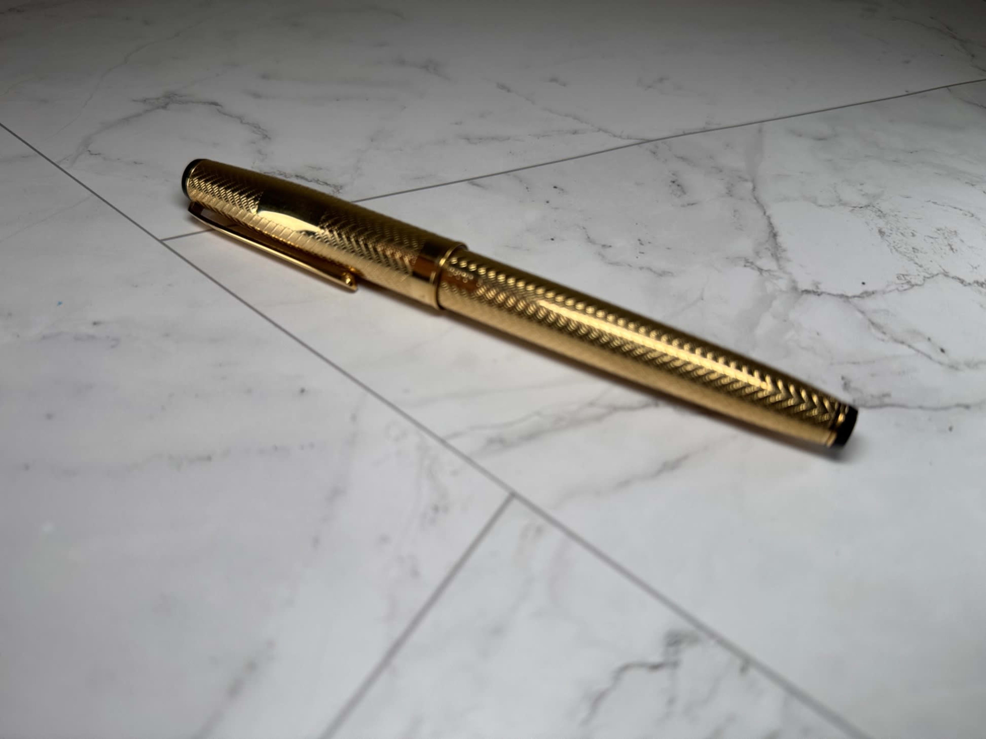 Delta G7 No Nuke 8k Gold Fountain Pen