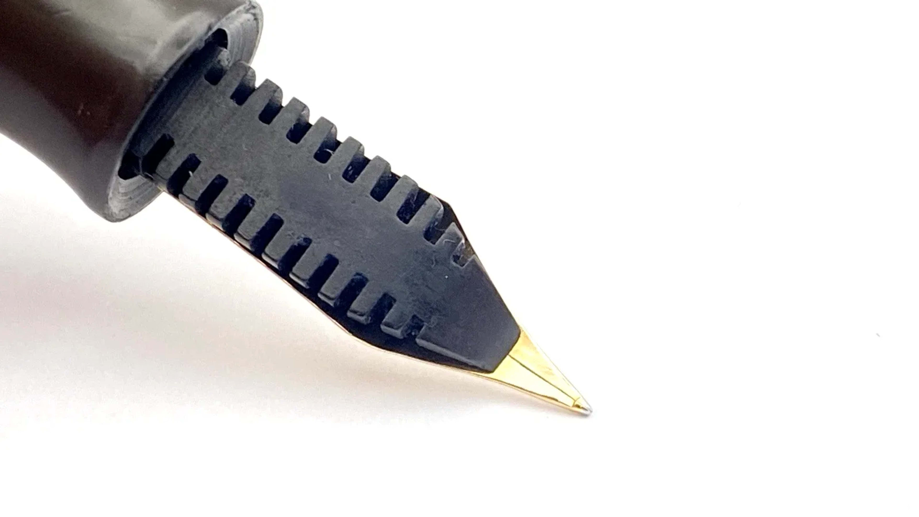 Vintage Large Omas Extra Lucens Fountain Pen Black Flexible 14K Gold Fine NIB