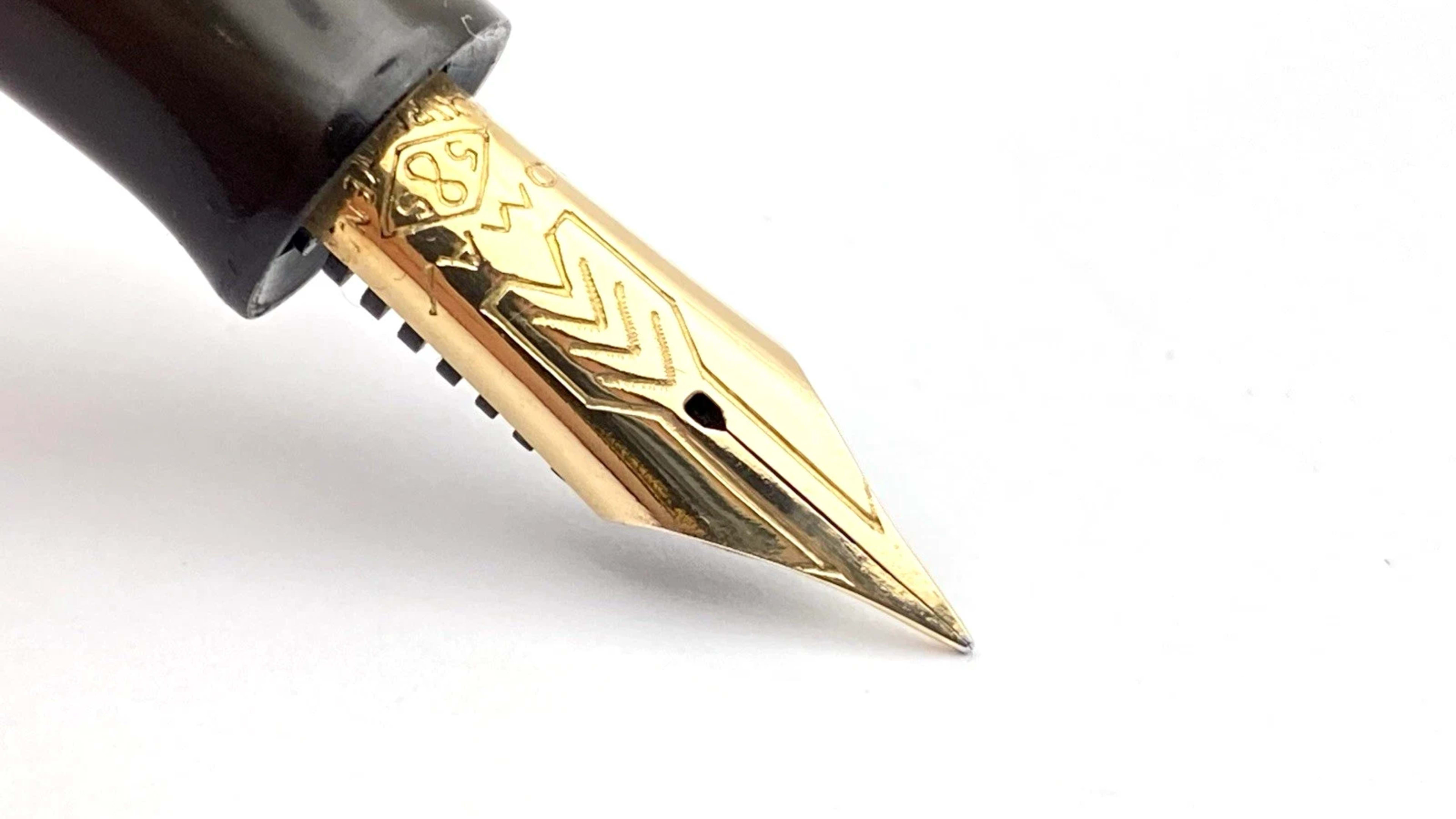 Vintage Large Omas Extra Lucens Fountain Pen Black Flexible 14K Gold Fine NIB