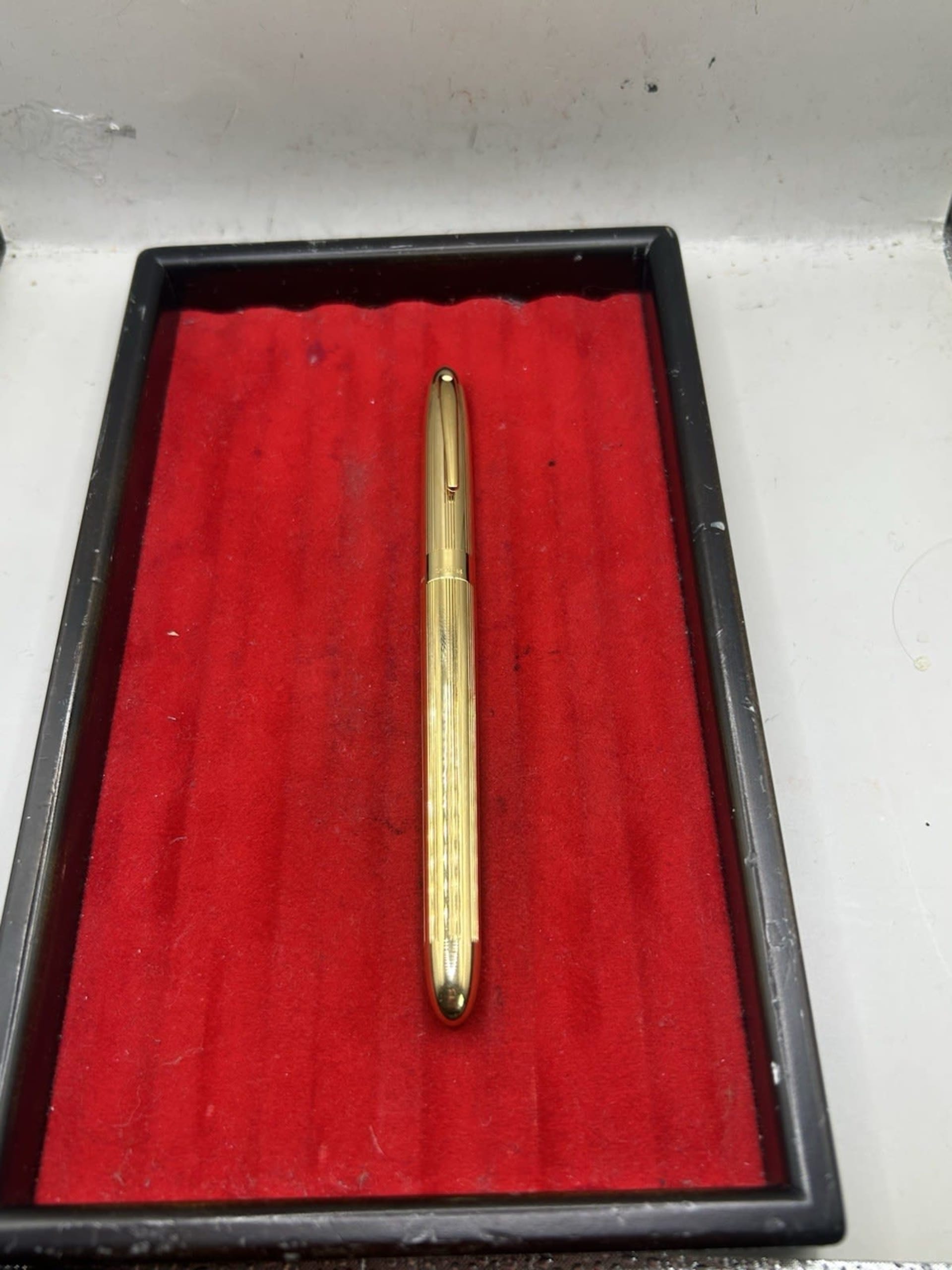 Sheaffer Crest 590 Gold Plated 18K Gold Nib Fountain Pen