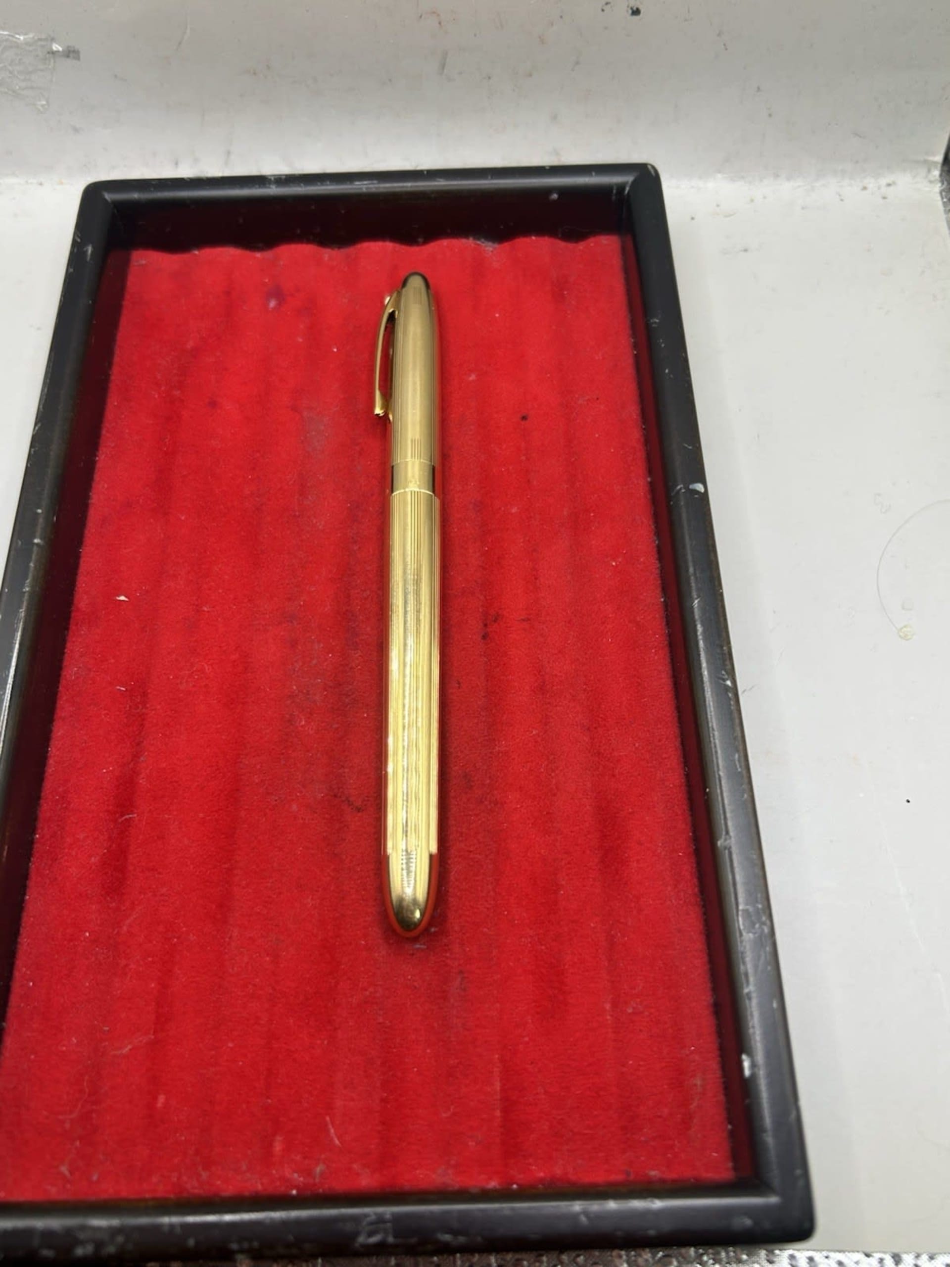 Sheaffer Crest 590 Gold Plated 18K Gold Nib Fountain Pen