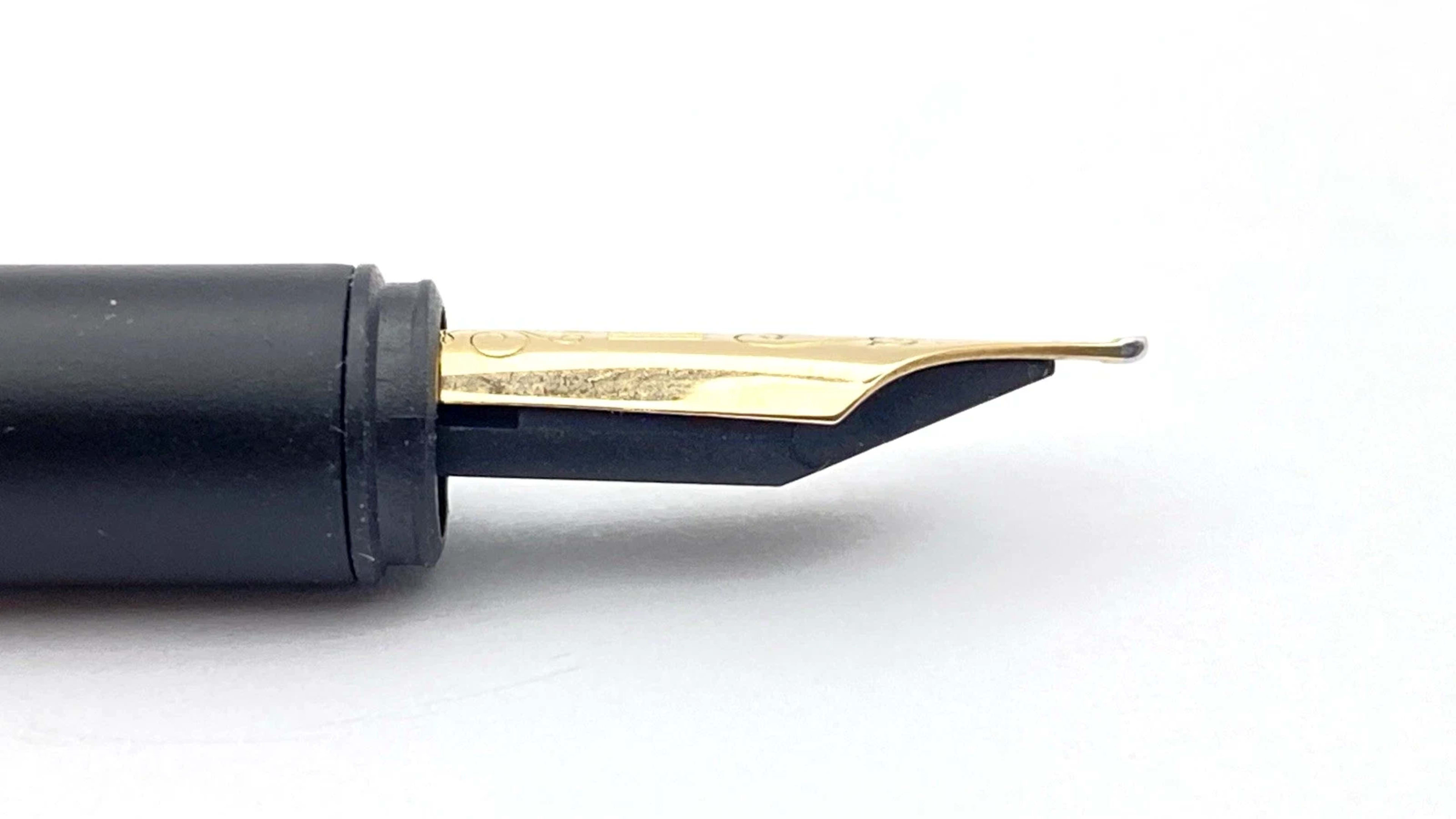 Dunhill Slimline Fountain Pen Silver Plated 14K Gold Medium NIB Made In Germany