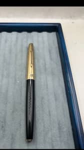 Parker 61 Heritage Fountain Pen - First Edition Rainbow Cap Black Fine Nib 1