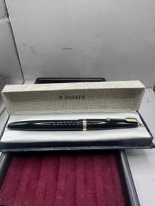 Parker Duofold Maxima Aerometric fountain pen, huge no50 14k Medium nib, 1950s 1