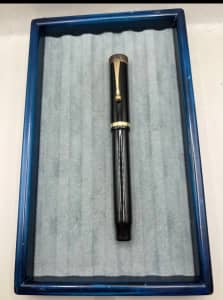 Parker Duofold Lucky Curve Senior  Fountain Pen Black USA Broad Firm #7 1