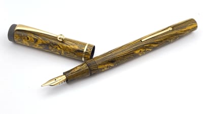 Vintage Paramount Fountain Pen In Yellow Mottled 14K Gold Medium NIB England 1