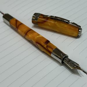 Preowned Visconti Opera Club Summertime Yellow Fountain Pen 1