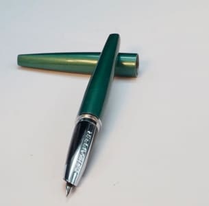 Sheaffer Taranis Metallic Green fountain pen 1
