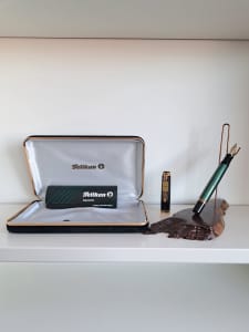 Pelikan M800 Old Style Green Fountain Pen with 18c F Nib 1