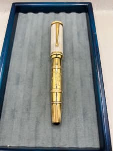 Rare Montblanc The Ancient Games Limited Edition Fountain Pen LE28 1