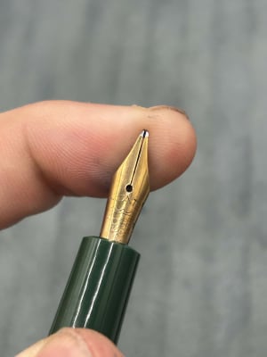 MONTBLANC Monte Rosa 042G Green Piston Fountain Pen 14k M Nib Near Mint