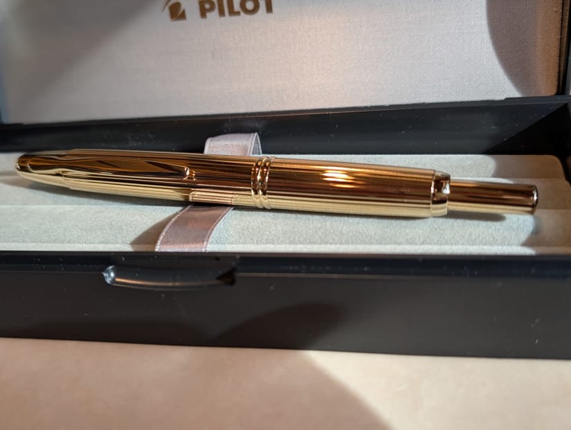 Pilot x Itoya 2024 Striped Gold Capless Pen with medium nib 1