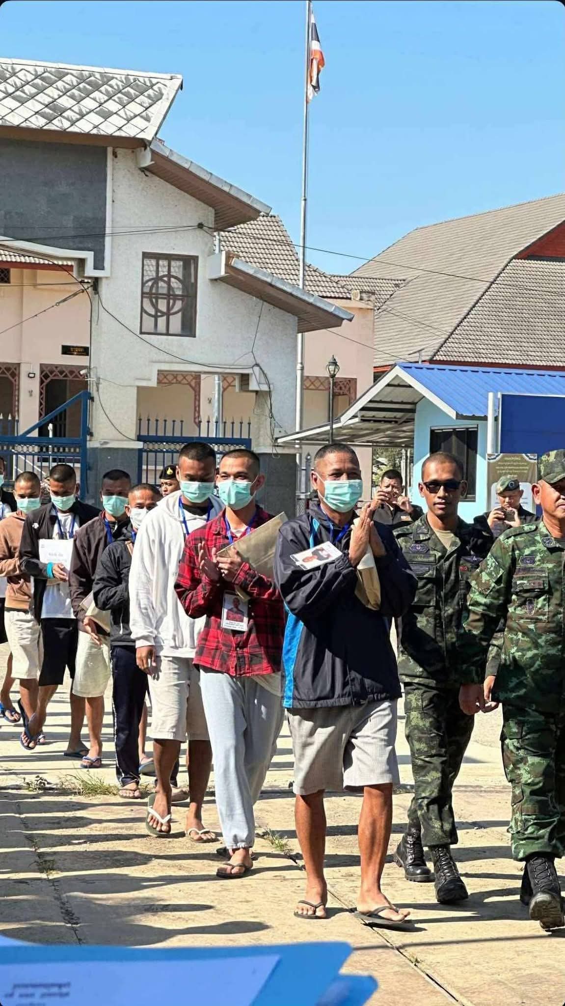The soldiers arriving at the Prum-Ban Pak Kard Permanent Border Checkpoint