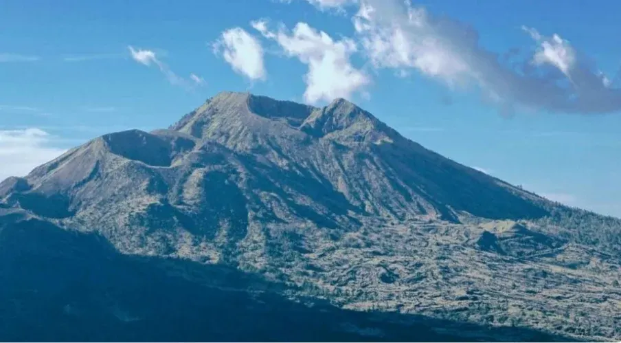 Gunung Agung via edelweis