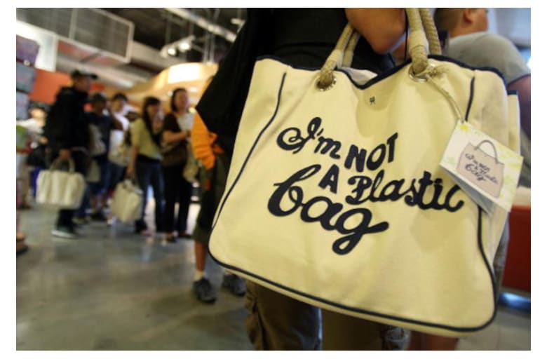 新品I’m NOT A Plastic Bag アニヤハインドマーチのエコバック 新品I'm NOT A Plastic Bag アニヤハインドマーチのエコバック
