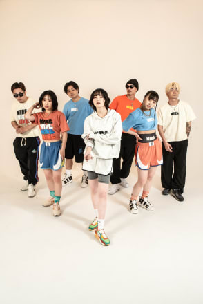 写真】平手友梨奈さん、まさかの「ショートパンツ×パーカー姿」が