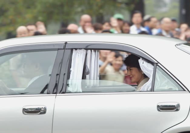 写真】雅子妃を守るため…漫画家も衝撃！皇太子「人格否定発言」に至るまで（折原 みと） | FRaU