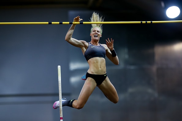 写真】棒高跳び美女、サンディ・モリスの「ビキニ＆美腹筋」がスゴ