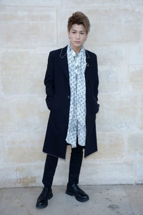 写真】岩田剛典「前髪アリ」の黒スーツ姿に悶絶…「かっこいいむり