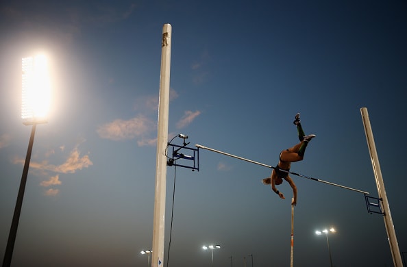 写真】棒高跳び美女、サンディ・モリスの「ビキニ＆美腹筋」がスゴ