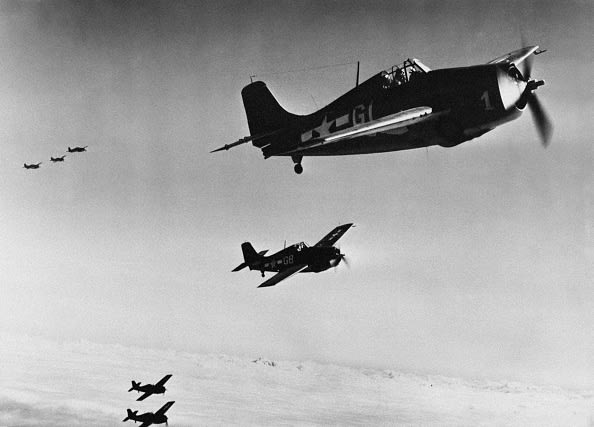 戦艦　戦闘機などの絵と写真セット。【戦時物　戦闘機写真など】。 戦艦 戦闘機などの絵と写真セット。【戦時物 戦闘機写真など】。 1-