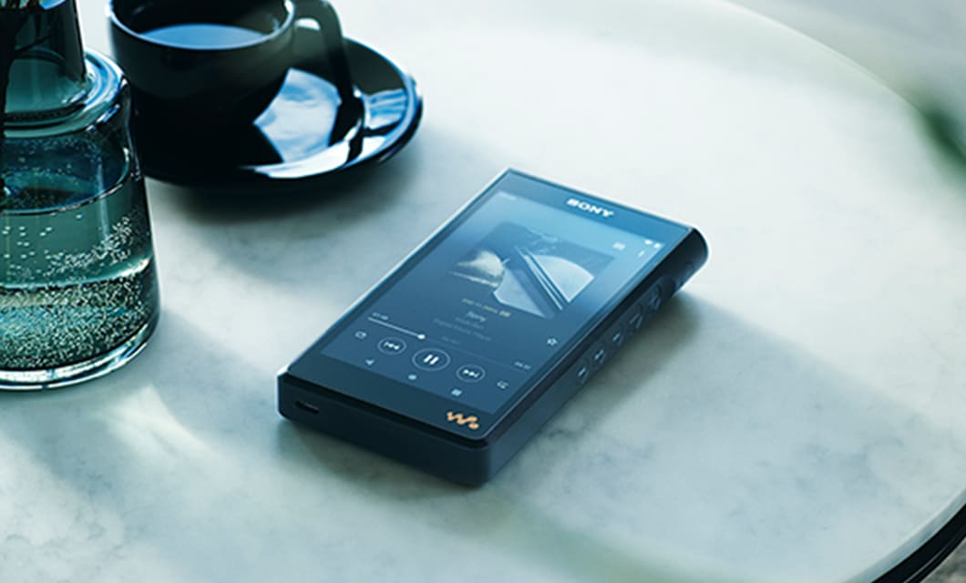 スマホ時代になぜ「40万円のウォークマン」が売れるのか？iPod時代を