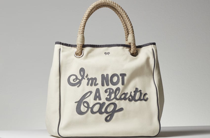 社会現象にもなったエコバッグ「I'm NOT A Plastic Bag」の現在